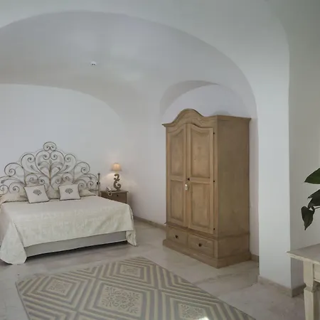 Hotell Pulicinu 4*