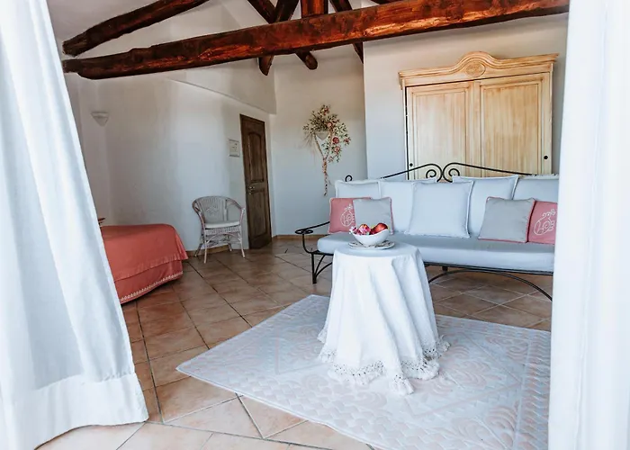 Hotel Pulicinu Baja Sardinia